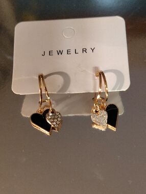 Fashion Jewelry Gold Heart Drop Earrings with Black and Crystal Hearts